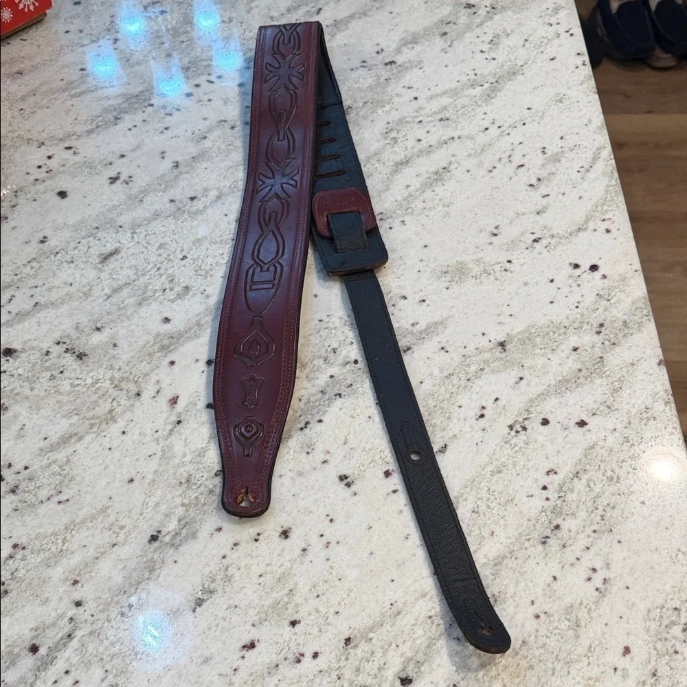 Elegant Black and Brown Leather Belt